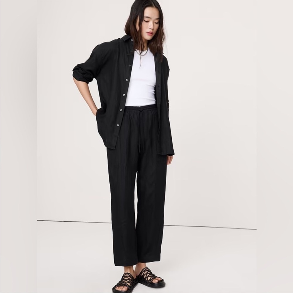 NWT! Banana Republic Black Linen Barrel Leg Pull On Pants - Size Small 🖤